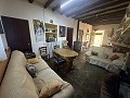 2-Schlafzimmer-Landhaus mit sehr großem Grundstück in Spanish Fincas