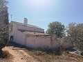 2-Schlafzimmer-Landhaus mit sehr großem Grundstück in Spanish Fincas