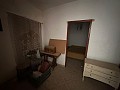 Große Reform-Yecla, sechs Schlafzimmer, zwei Badezimmer in Spanish Fincas