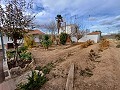 Villa a pie de ciudad con piscina y casa de huéspedes in Spanish Fincas