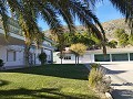 Villa mit 9 Schlafzimmern und 8 Bädern, Pool und Tennisplatz in Spanish Fincas