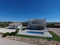 Impresionante villa con piscina y casa de invitados en Pinoso in Spanish Fincas