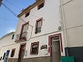 Beautiful Townhouse with 6 Bedrooms and terrace in Spanish Fincas