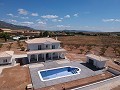 Nieuwbouw villa 195m2 met zwembad en perceel in Spanish Fincas