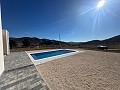 Impresionante villa de nueva construcción en El Cantón in Spanish Fincas