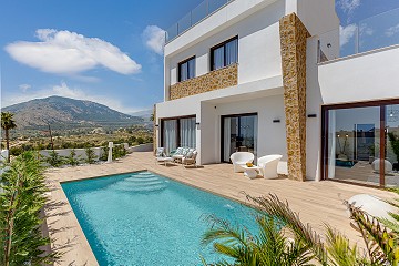 Villa moderna en Finestrat con vistas al mar y a la montaña