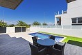 Moderne 3-Schlafzimmer-Villa mit Pool und Parkplatz in Spanish Fincas