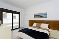 Moderne 3-Schlafzimmer-Villa mit Pool und Parkplatz in Spanish Fincas