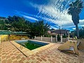 Superbe villa à Petrer avec piscine et vue imprenable in Spanish Fincas