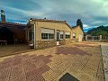 Belle villa entre Sax et Elda avec piscine et maison d'hôtes in Spanish Fincas