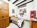 Charming town house in Caudete with 8 bedrooms in Spanish Fincas