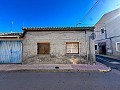 Großes zweistöckiges Haus in Pinoso in Spanish Fincas