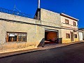 Grande maison de 2 étages à Pinoso in Spanish Fincas