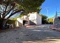 Villa de 3 chambres et 1 salle de bain très bien située avec piscine et maison d'hôtes de 2 étages à Sax in Spanish Fincas