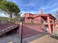 Villa spacieuse avec 7 chambres et piscine à Onil in Spanish Fincas