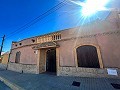 Enorme casa cueva con piscina en Crevillente in Spanish Fincas