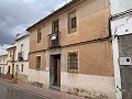 Large Townhouse with Courtyard and Garage in Spanish Fincas