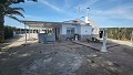 Jolie maison de 2 chambres avec piscine, eau de ville et énergie solaire in Spanish Fincas