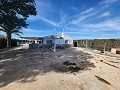 Jolie maison de 2 chambres avec piscine, eau de ville et énergie solaire in Spanish Fincas