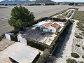 Preciosa casa de 2 dormitorios con piscina, agua corriente y energía solar. in Spanish Fincas