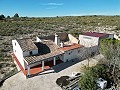 Maison de campagne de 5 chambres et 1 salle de bain à Caudete in Spanish Fincas