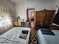 Stadshuis met 3 slaapkamers en 2 badkamers voor modernisering in Barinas in Spanish Fincas