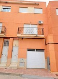 Stadthaus mit 3 Schlafzimmern und 2 Bädern, Gemeinschaftspool und Garage in Spanish Fincas