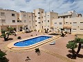 Adosado de 3 dormitorios y 2 baños con piscina comunitaria y garaje in Spanish Fincas