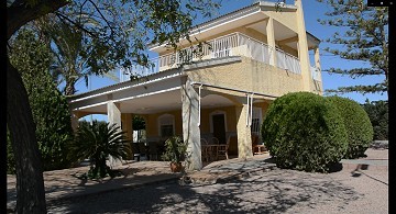 5-Schlafzimmer-Villa mit Pool in Crevillente