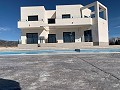 Villa de nueva construcción - casi terminada in Spanish Fincas