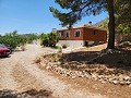 Huis met 3 slaapkamers en gastenhut met 1 bed in Spanish Fincas