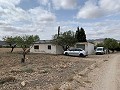 Landhuis met 4 slaapkamers, garage en zwembad in Spanish Fincas