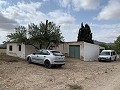 Landhuis met 4 slaapkamers, garage en zwembad in Spanish Fincas