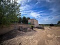 Magnificent country house with renovation potential in Almansa in Spanish Fincas