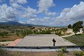 Casa cueva de 4 dormitorios en parcela enorme in Spanish Fincas