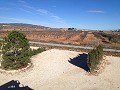 Entreprise de camping avec une maison de 4 chambres in Spanish Fincas