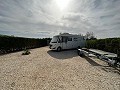 Camping privado con casa de 4 habitaciones in Spanish Fincas