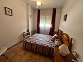 Schöne Villa mit drei Schlafzimmern und separatem Apartment mit einem Schlafzimmer in Spanish Fincas