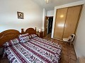 Schöne Villa mit drei Schlafzimmern und separatem Apartment mit einem Schlafzimmer in Spanish Fincas