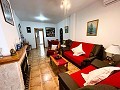 Schöne Villa mit drei Schlafzimmern und separatem Apartment mit einem Schlafzimmer in Spanish Fincas