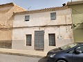 Casa adosada de 5 dormitorios en Raspay, Murcia con potencial in Spanish Fincas