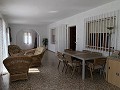 Atemberaubende 4-Schlafzimmer-Villa mit Pool in Caudete in Spanish Fincas