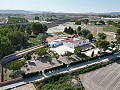 Casa de campo de 7 dormitorios con piscina de 9 x 4 y dependencias in Spanish Fincas