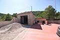 Casa H - Private und ruhige Villa in der Nähe von Yecla mit 4 großen Schlafzimmern + Pool in Spanish Fincas