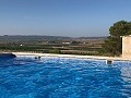 Casa H - Villa privée et paisible près de Yecla avec 4 grandes chambres + piscine in Spanish Fincas