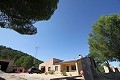 Casa H - Villa privée et paisible près de Yecla avec 4 grandes chambres + piscine in Spanish Fincas