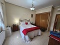 Villa de 3 dormitorios y 2 baños en Catral con piscina y acceso asfaltado in Spanish Fincas