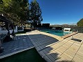 Villa mit Gästeanbau und Swimmingpool in Villena in Spanish Fincas