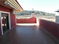 Magnifique villa avec piscine et jardin à Pinoso in Spanish Fincas