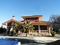 Magnifique villa avec piscine et jardin à Pinoso in Spanish Fincas